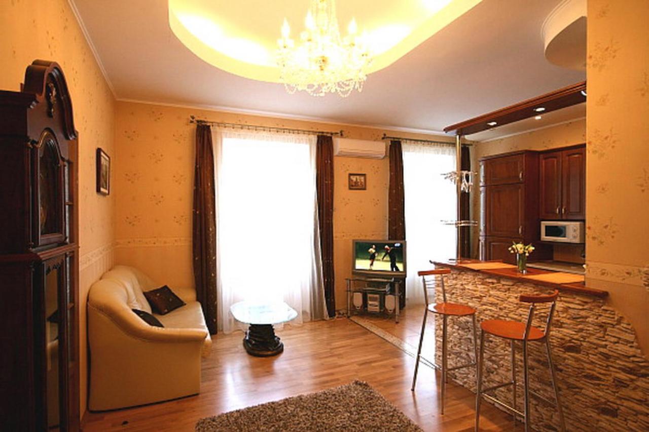 Park Apartment Leopoli Esterno foto